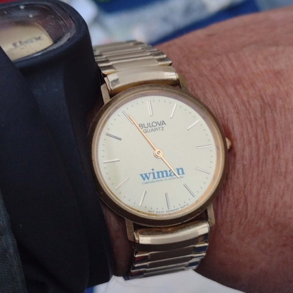 Vintage Bulova Quartz Goldtone Winman Co. Promo Men's Watch